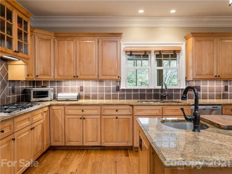 1643 Olmsted Drive Asheville NC 28803