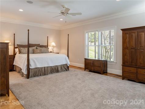 1643 Olmsted Drive Asheville NC 28803