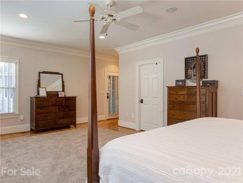 1643 Olmsted Drive Asheville NC 28803