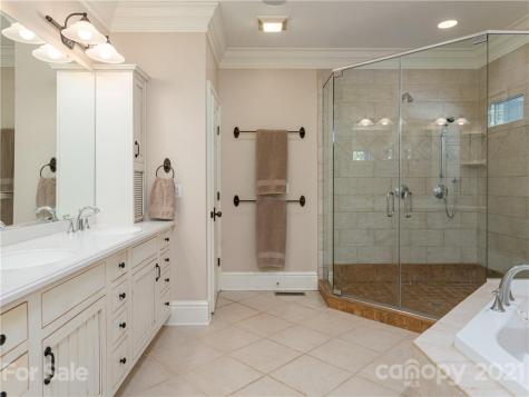 1643 Olmsted Drive Asheville NC 28803