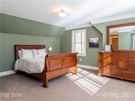 1643 Olmsted Drive Asheville NC 28803