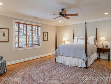 1643 Olmsted Drive Asheville NC 28803
