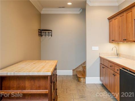 1643 Olmsted Drive Asheville NC 28803