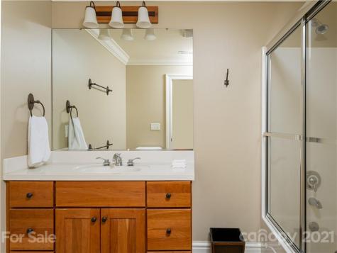 1643 Olmsted Drive Asheville NC 28803