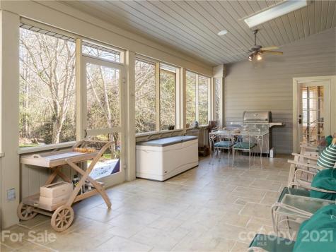 1643 Olmsted Drive Asheville NC 28803