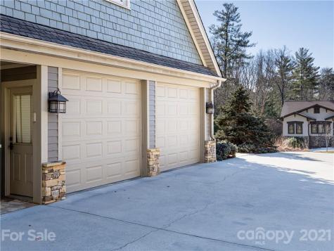 1643 Olmsted Drive Asheville NC 28803