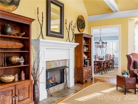 1643 Olmsted Drive Asheville NC 28803