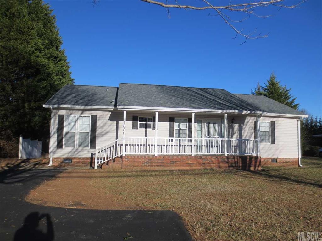 1009 33rd Street SW Hickory NC 28602