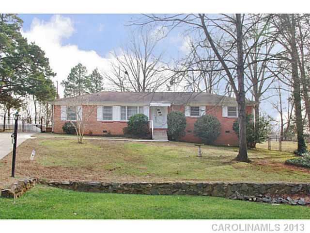 3004 Cresthill Drive Charlotte NC 28212