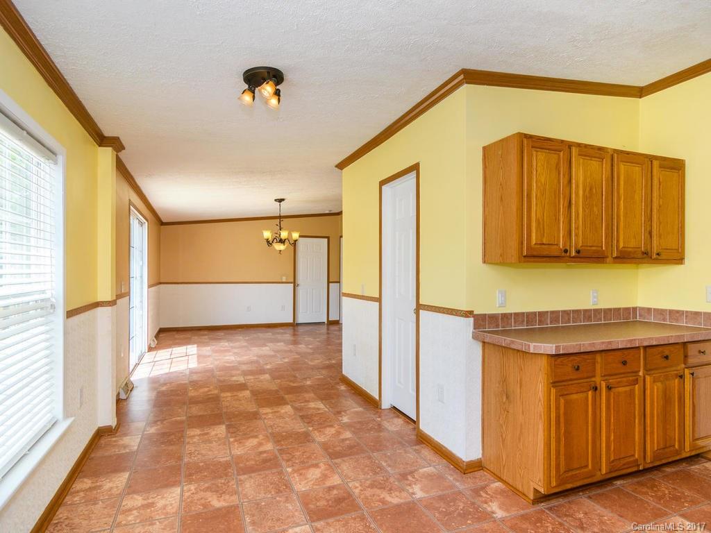 11 Powder Horn Trail Weaverville NC 28787