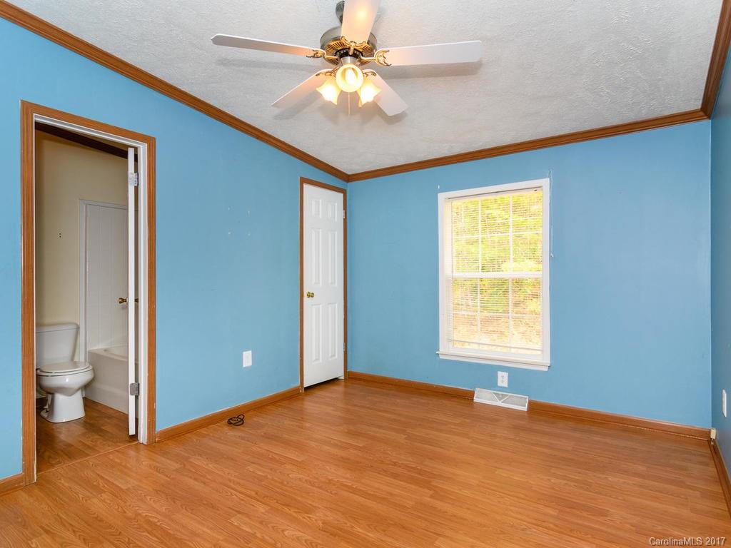 11 Powder Horn Trail Weaverville NC 28787