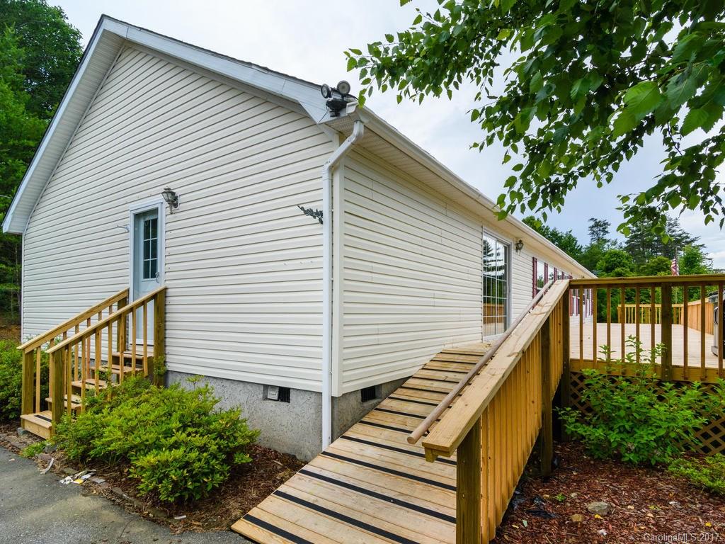 11 Powder Horn Trail Weaverville NC 28787