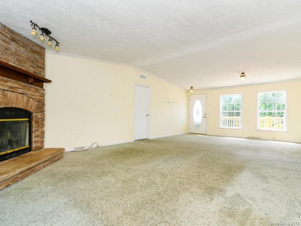 11 Powder Horn Trail Weaverville NC 28787