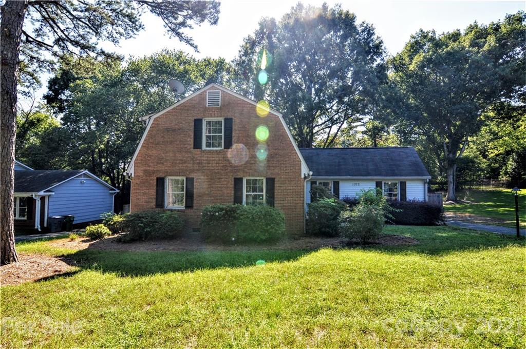 1322 Bonnie Lane Charlotte NC 28213