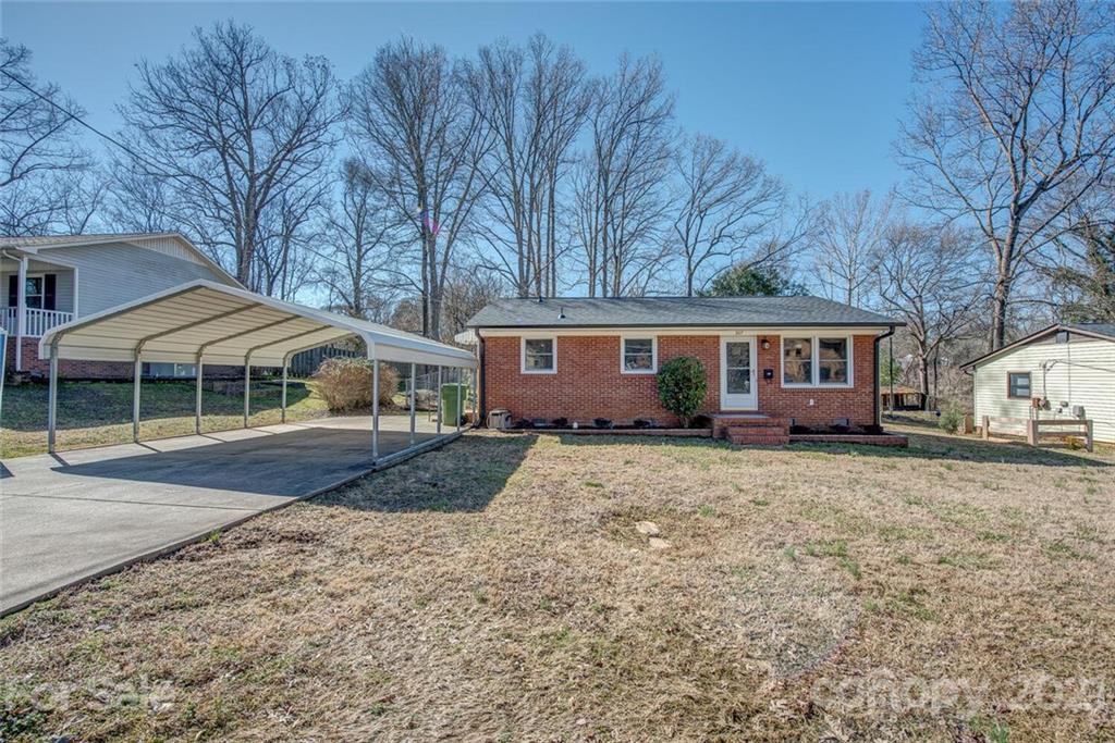 207 W Nims Avenue Mount Holly NC 28120