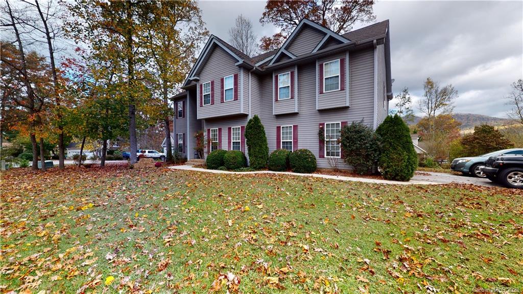 214 Colonel Holcombe Place Candler NC 28715