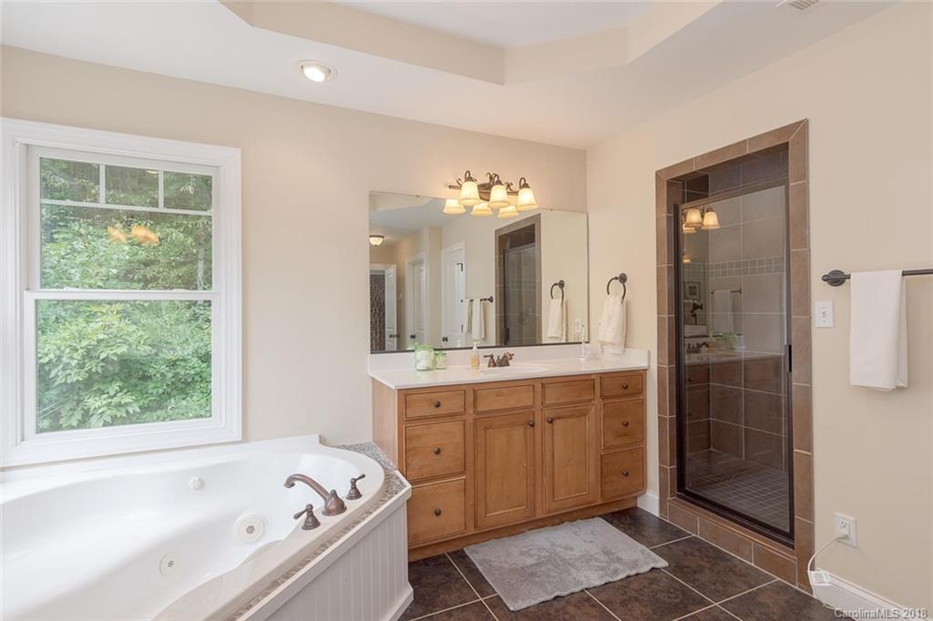 37 Hope View Road Swannanoa NC 28778
