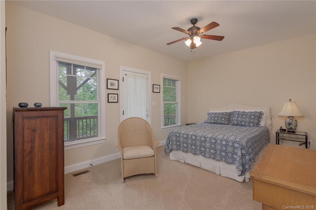 37 Hope View Road Swannanoa NC 28778