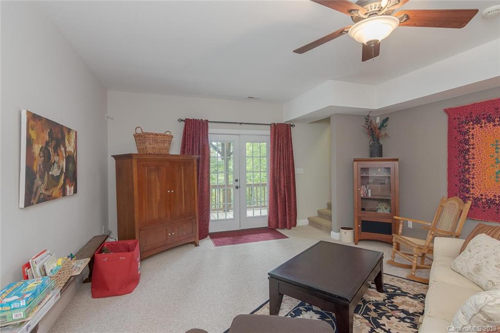 37 Hope View Road Swannanoa NC 28778