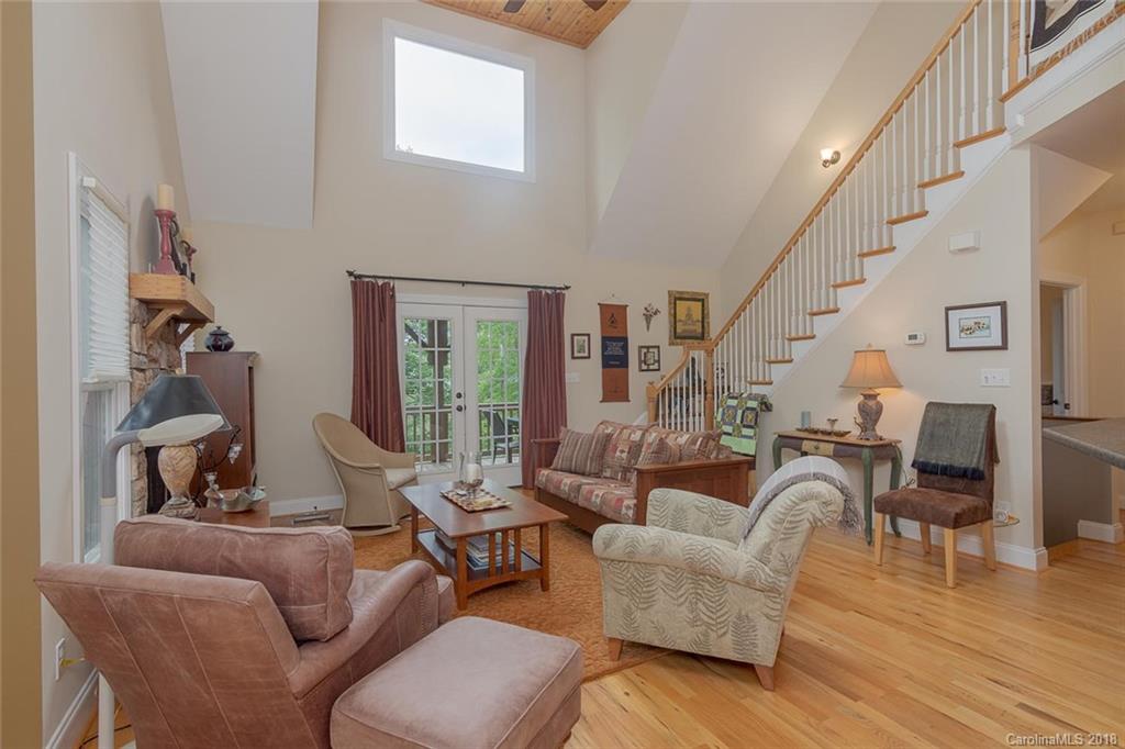 37 Hope View Road Swannanoa NC 28778