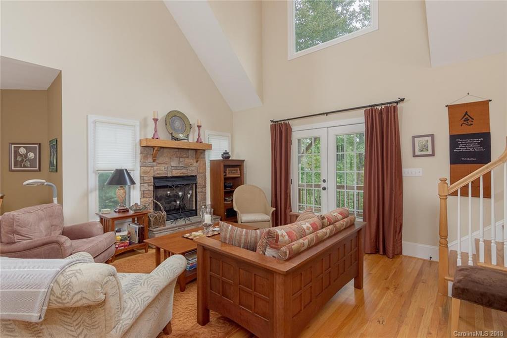 37 Hope View Road Swannanoa NC 28778