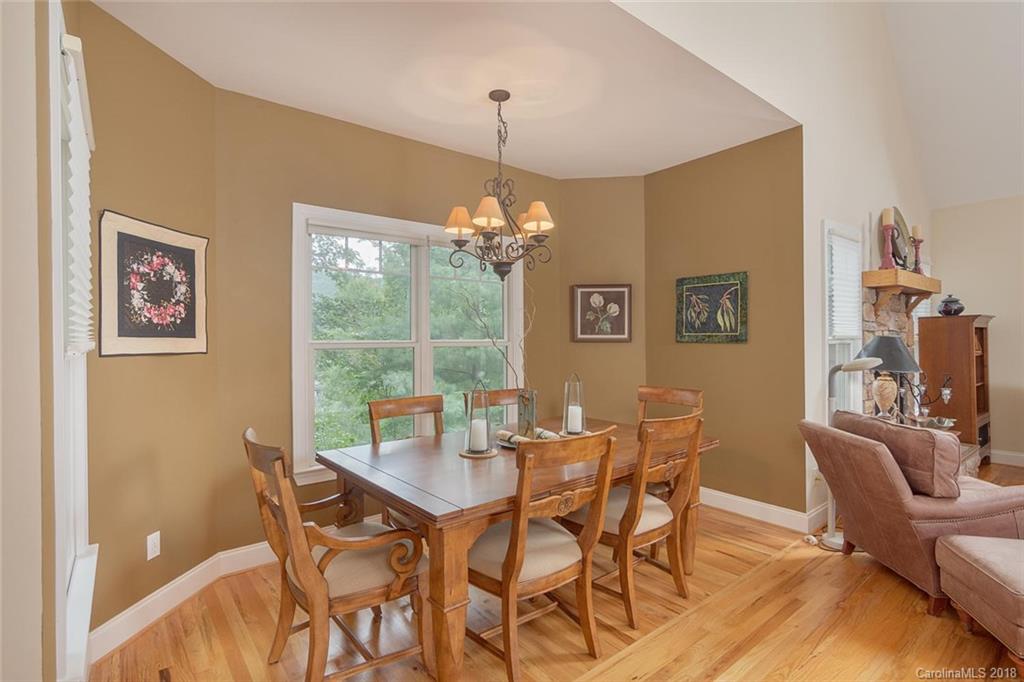 37 Hope View Road Swannanoa NC 28778