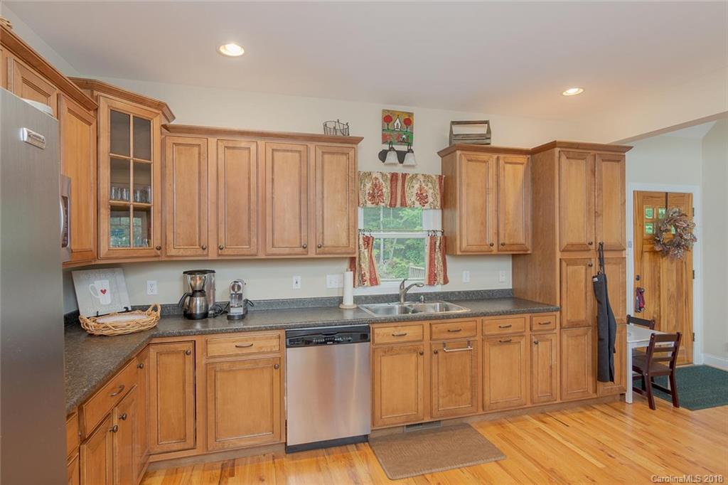37 Hope View Road Swannanoa NC 28778