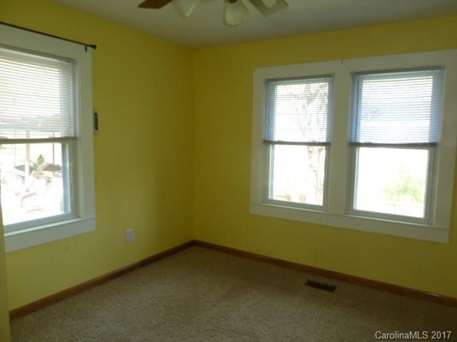 687 Starnes Cove Road Asheville NC 28806