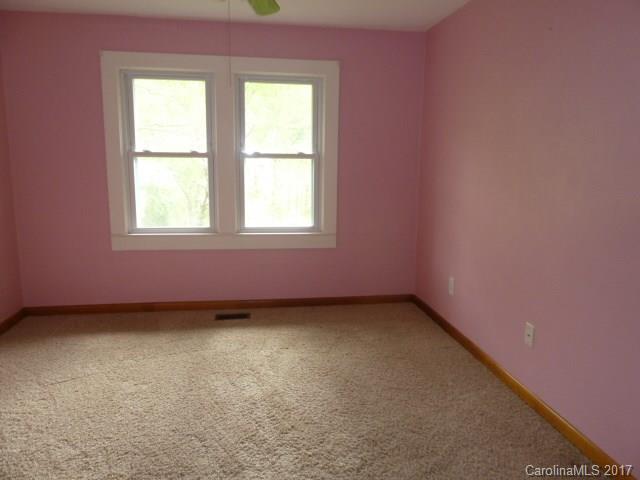 687 Starnes Cove Road Asheville NC 28806