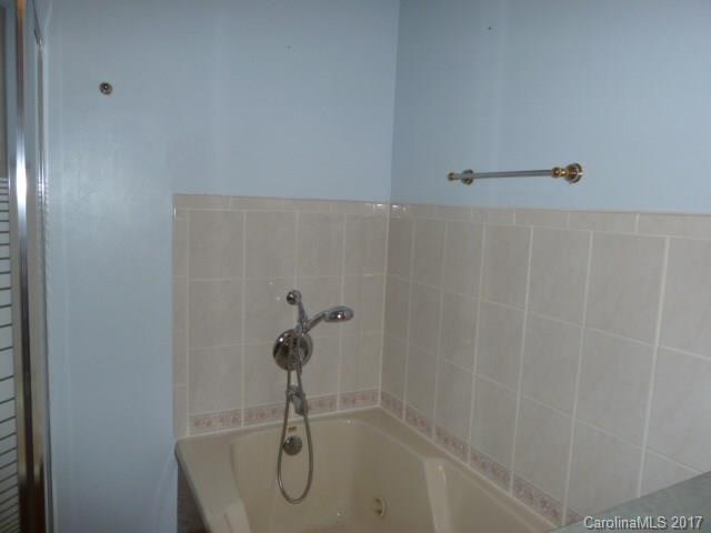 687 Starnes Cove Road Asheville NC 28806