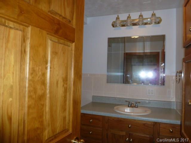 687 Starnes Cove Road Asheville NC 28806