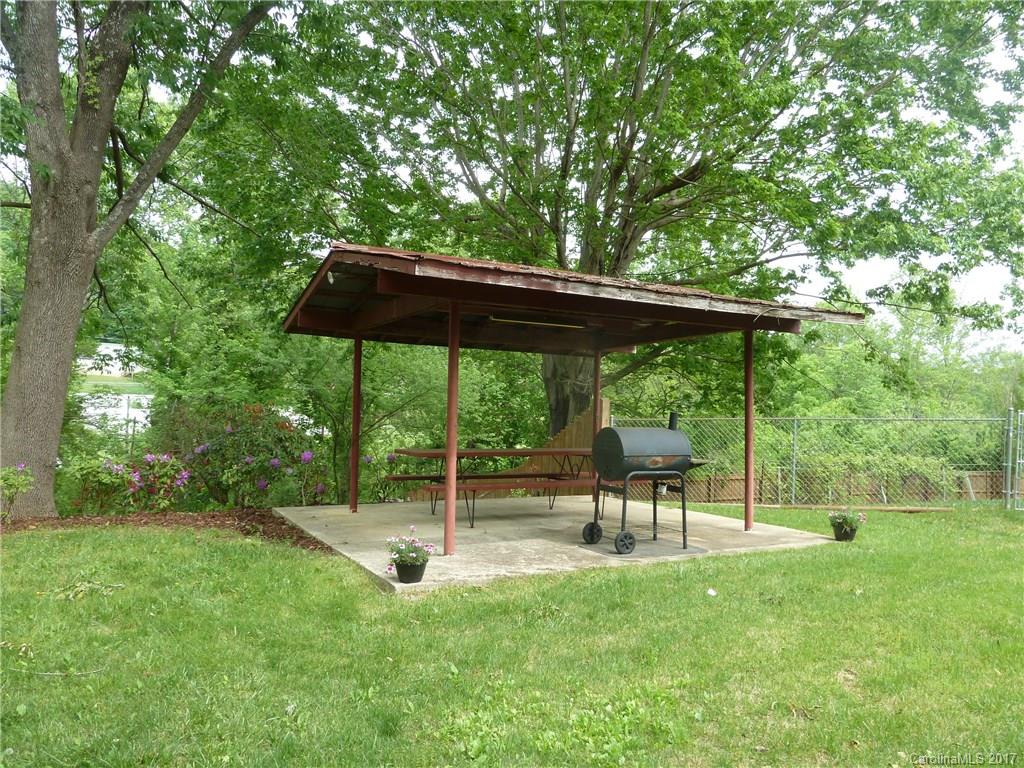 687 Starnes Cove Road Asheville NC 28806