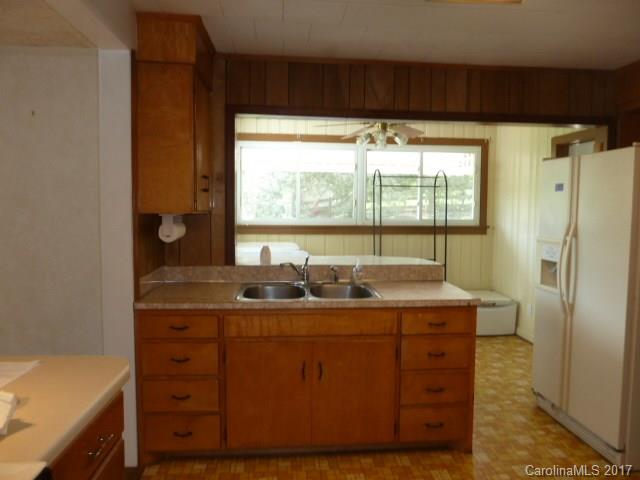 687 Starnes Cove Road Asheville NC 28806