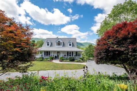 441 Deer Meadow Lane Hendersonville NC 28739