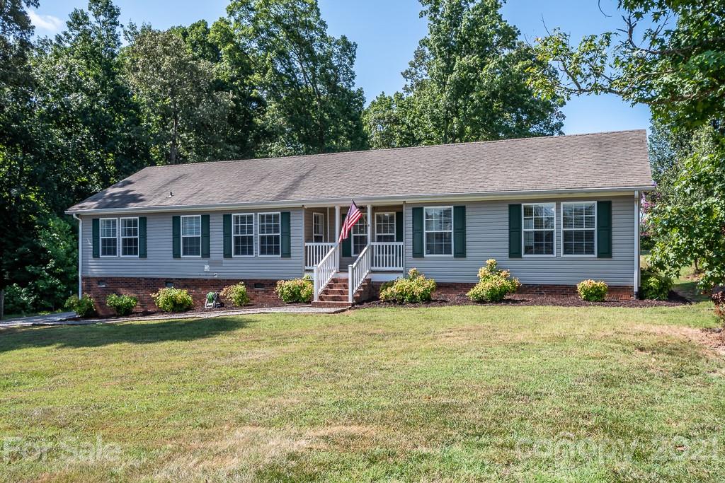 6621 Love Point Road Denver NC 28037