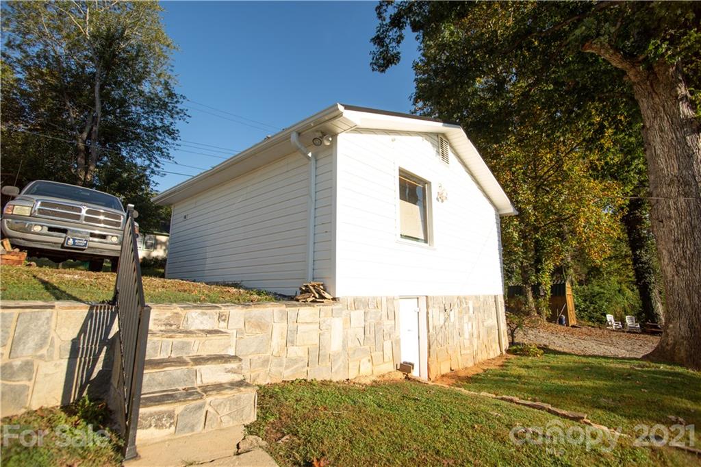 457 E Court Street Marion NC 28752