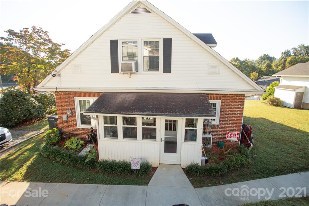 457 E Court Street Marion NC 28752