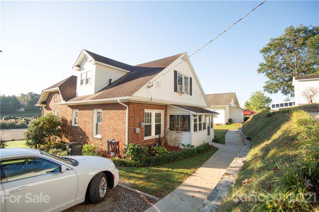 457 E Court Street Marion NC 28752