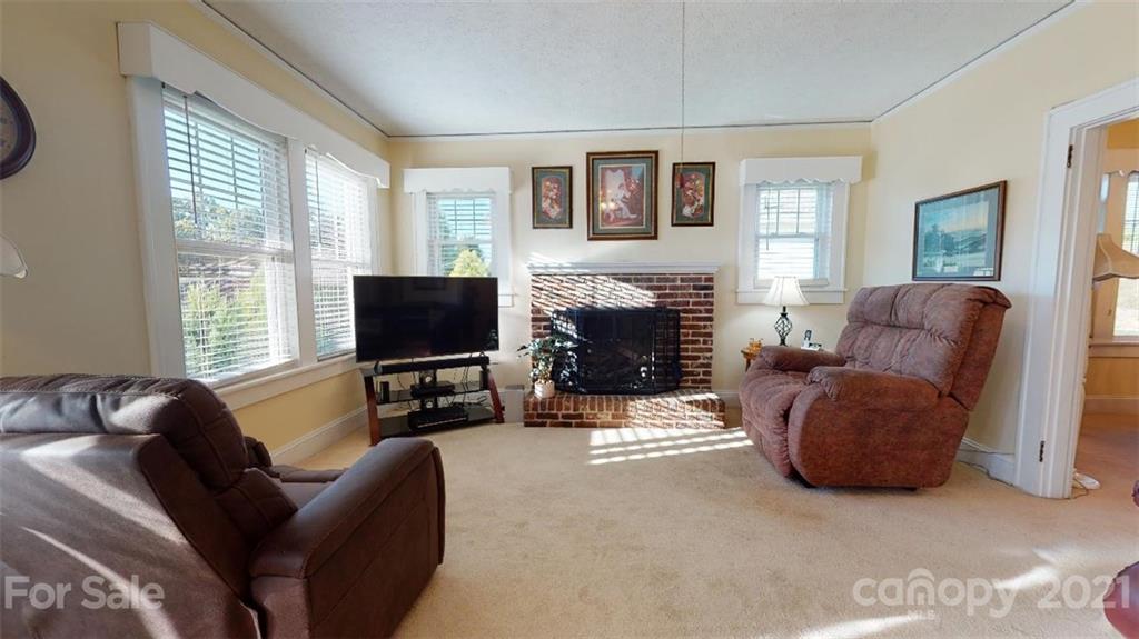457 E Court Street Marion NC 28752