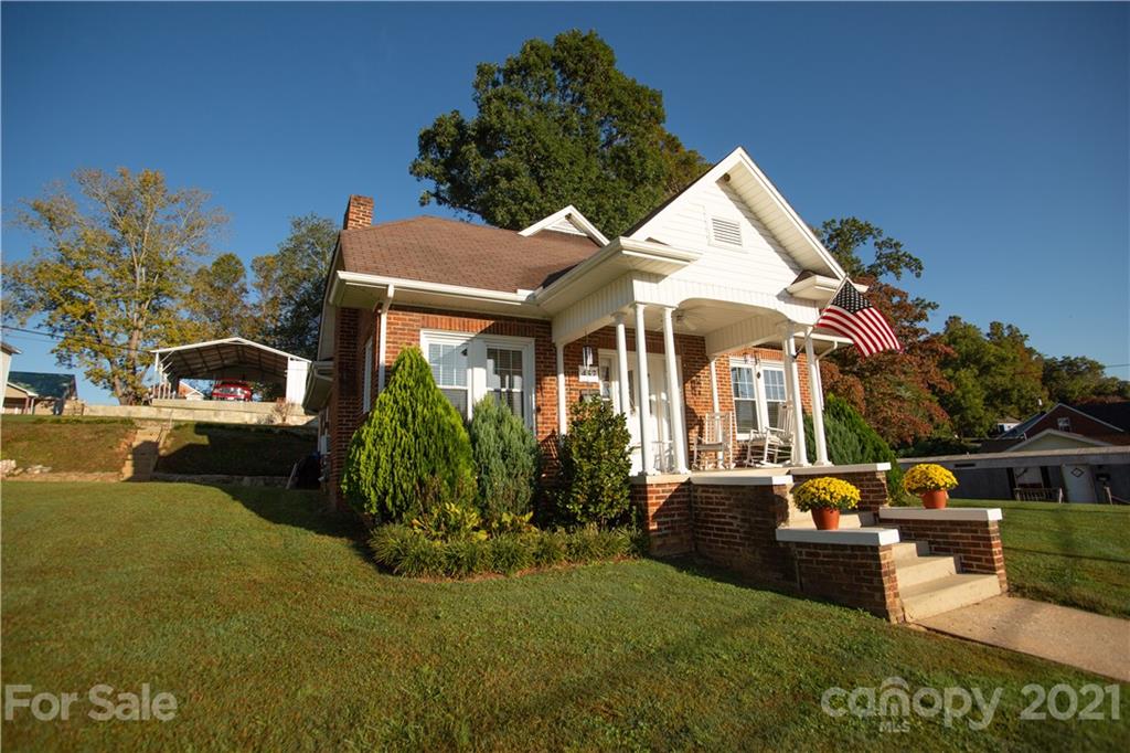 457 E Court Street Marion NC 28752