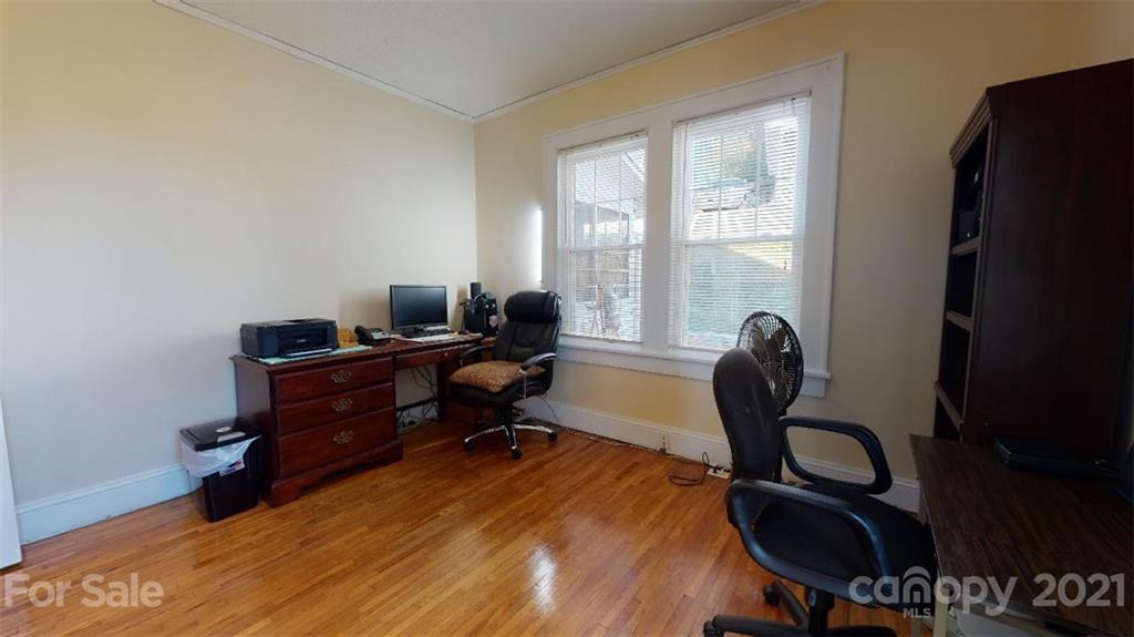 457 E Court Street Marion NC 28752