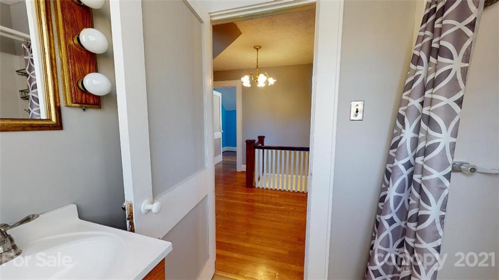 457 E Court Street Marion NC 28752