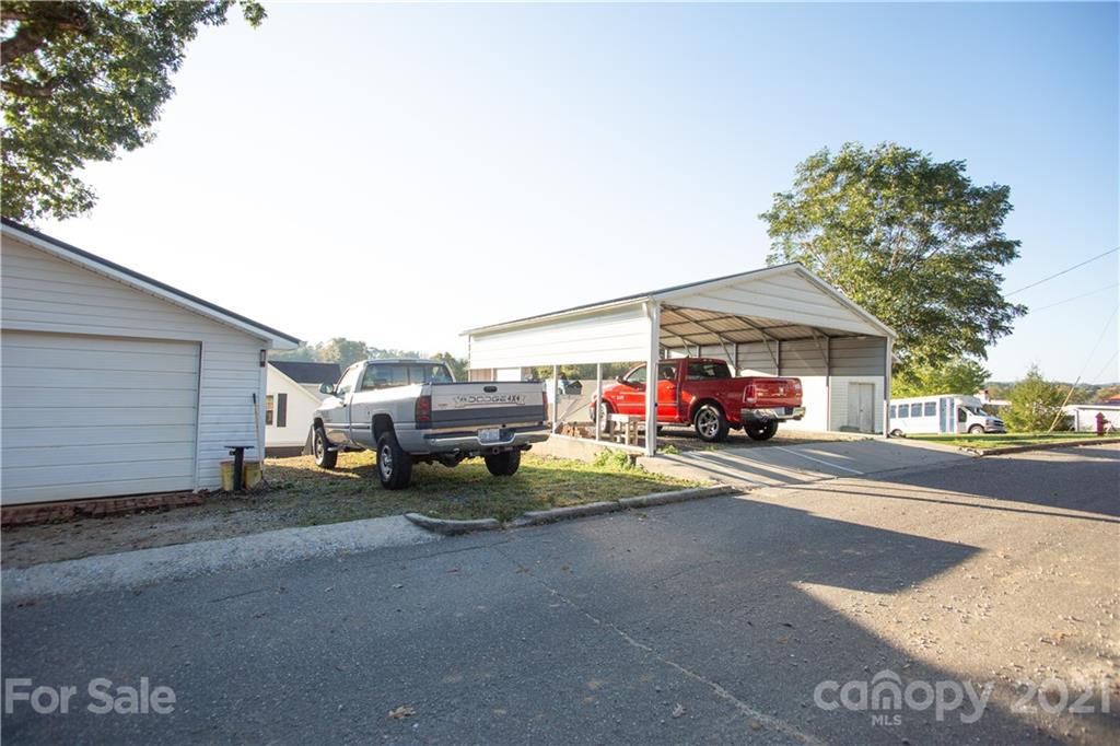 457 E Court Street Marion NC 28752