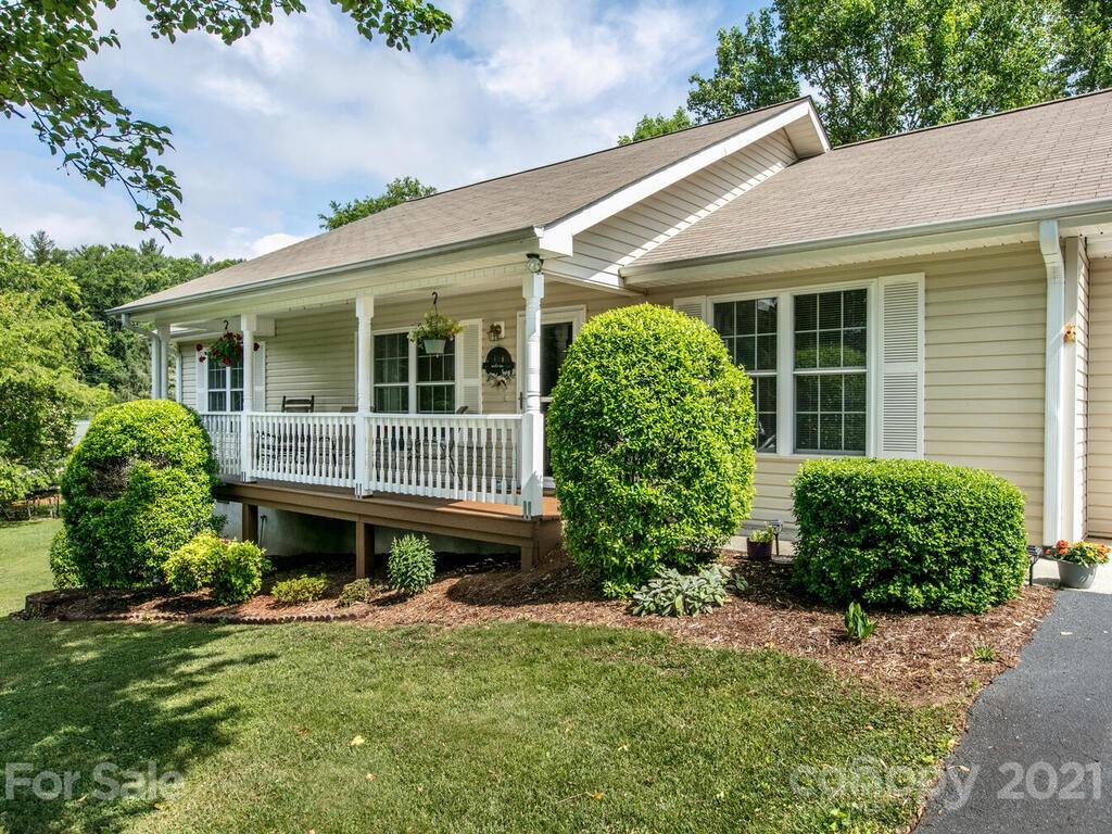 52 Trislan Court Etowah NC 28729