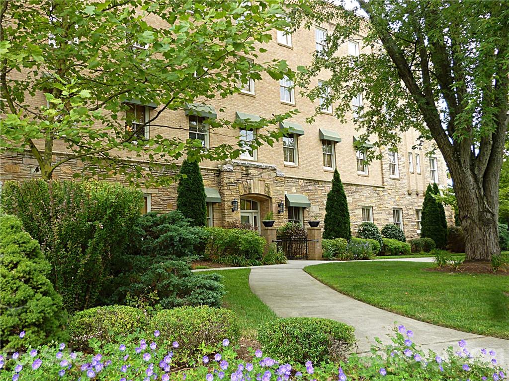 8 Village Lane Asheville NC 28803