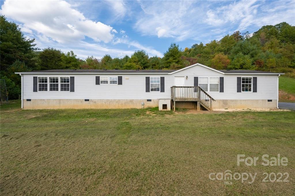 171 Uncle Harveys Lane Burnsville NC 28714