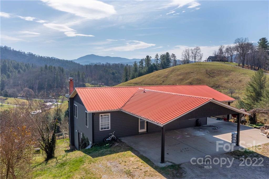 185 Cardinal Crest Drive Burnsville NC 28714