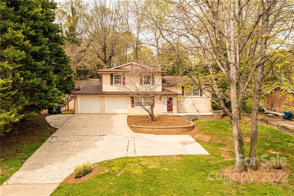 1058 18th Avenue NW Hickory NC 28601
