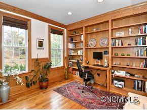 1646 Olmsted Drive Asheville NC 28803