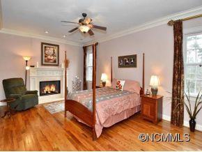 1646 Olmsted Drive Asheville NC 28803
